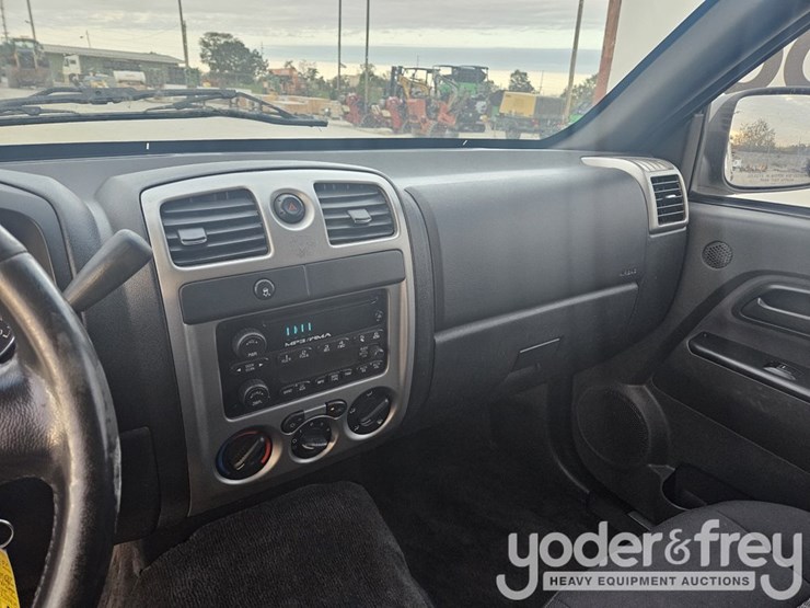 2011-chevrolet-colorado-image-20