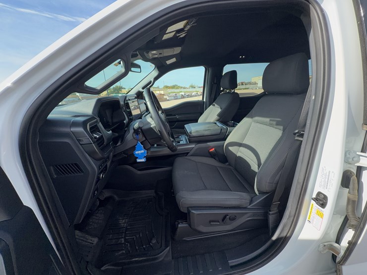 2024-ford-f150-xlt-image-23