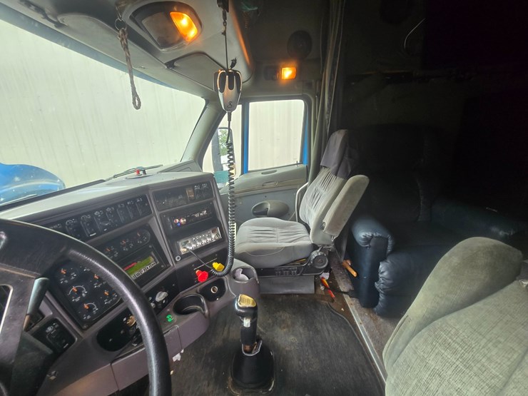1998-kenworth-t2000-image-49