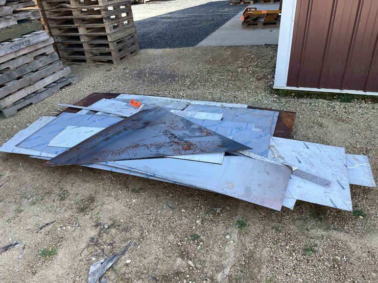 #3007-•-pallet-of-misc.-metal-pieces-image-1