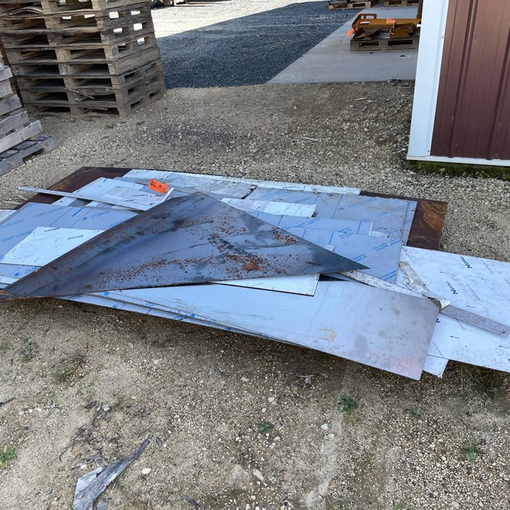 #3007 • Pallet of Misc. Metal Pieces