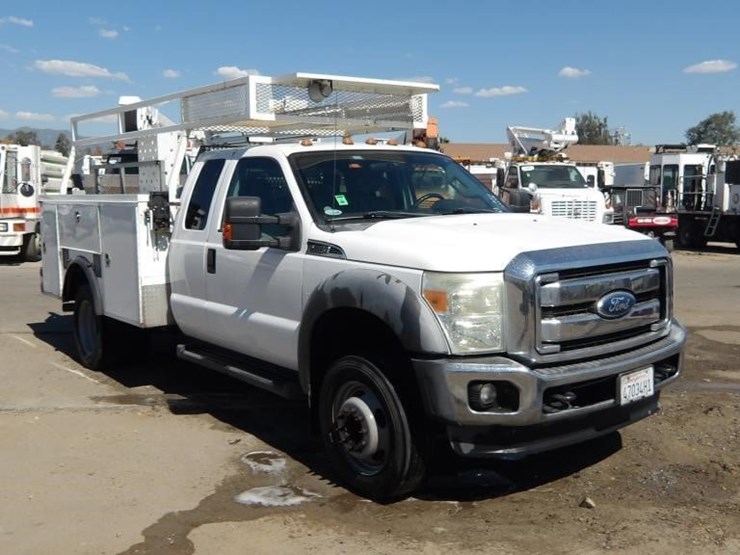 2011-ford-f550-image-2