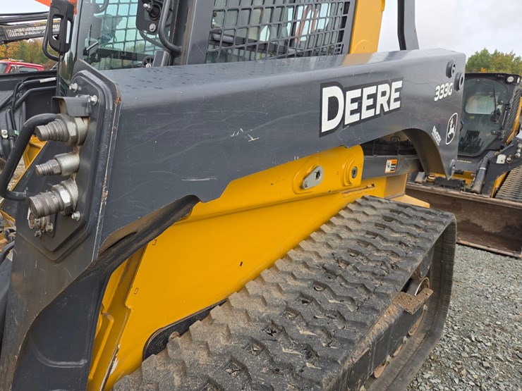 2018-deere-333g-image-17
