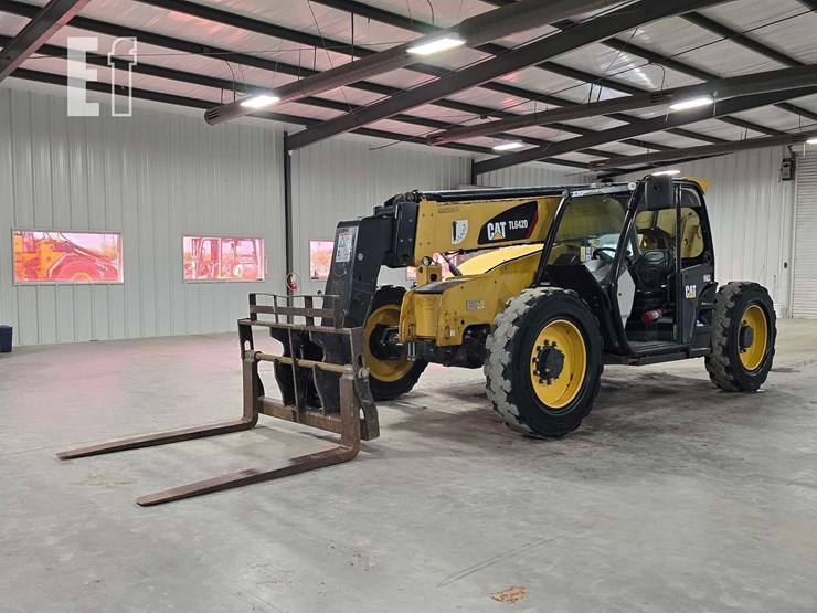 2018-caterpillar-tl642d-image-1