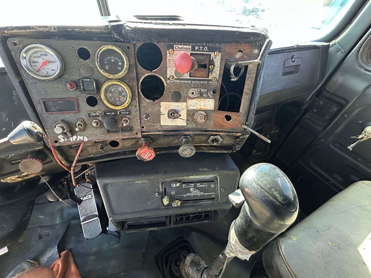1989-mack-r688st-image-50