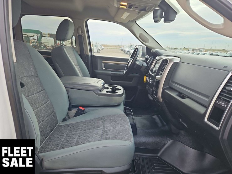 2018-dodge-2500-image-17