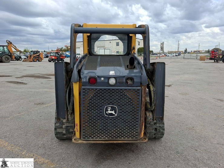 2012-deere-323d-image-6