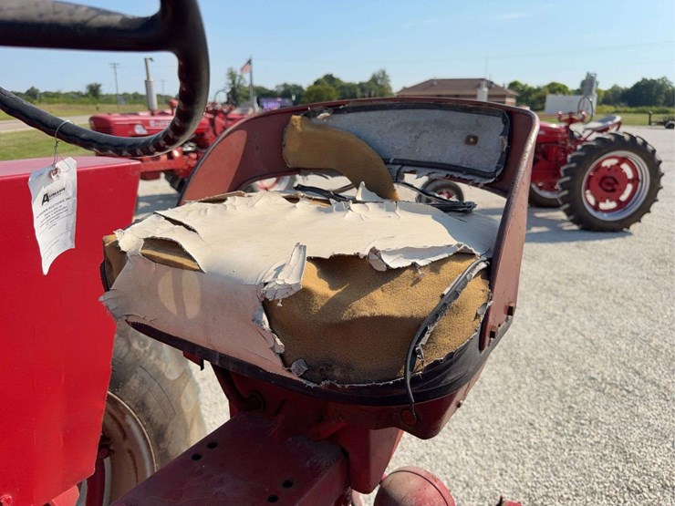 farmall-560-diesel-image-47