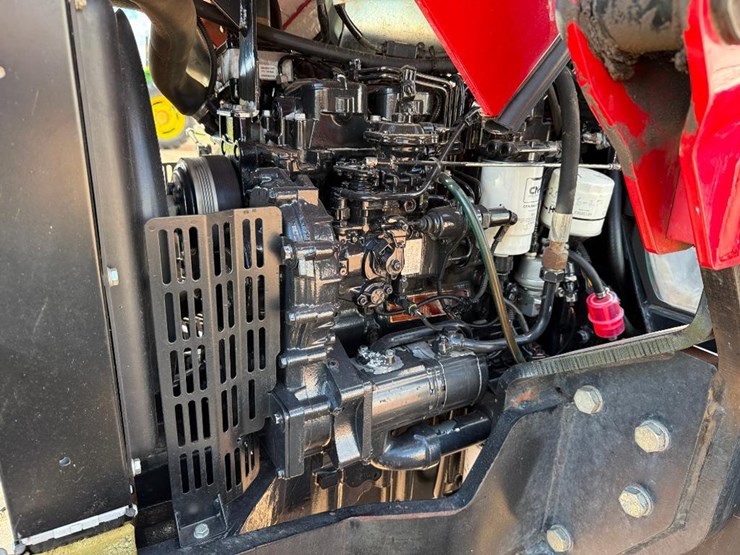 case-ih-farmall-80-image-35