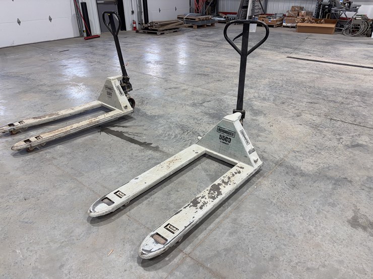 pallet-jack-image-1