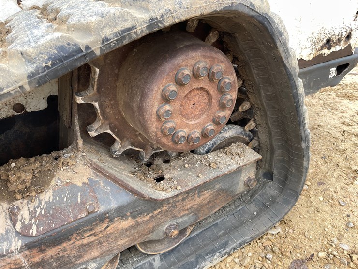 2015-bobcat-t550-image-71