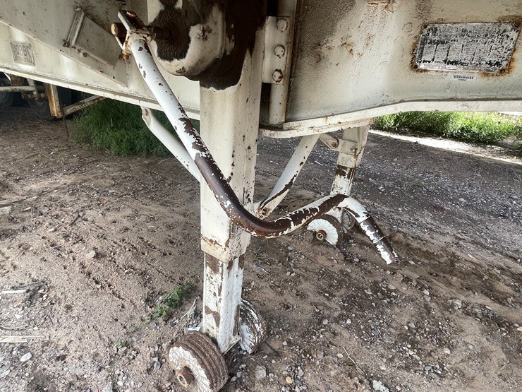 #2770-•-1966-hobbs-flatbed-trailer-(has-nm-title)(offsite-at-nmsu)-image-26