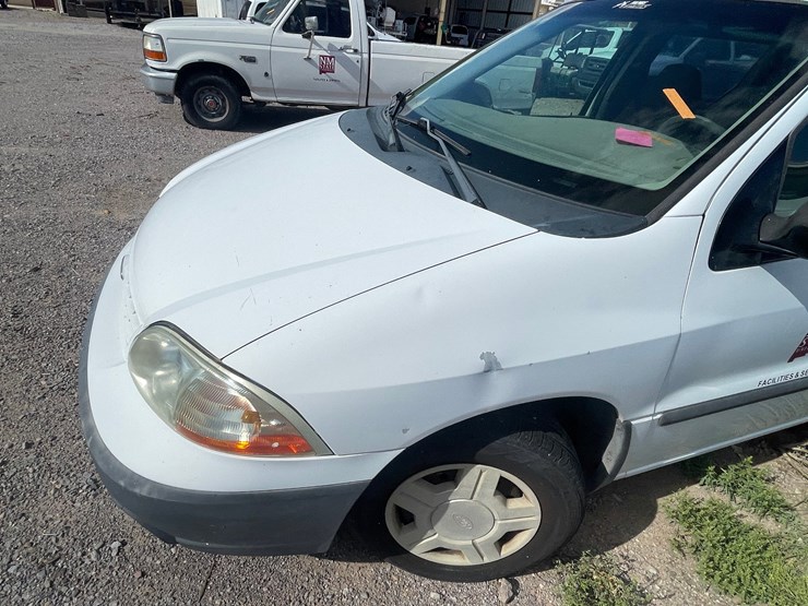 #2774-•-2001-ford-aerostar-van-(has-nm-title)(offsite-at-nmsu)-image-11