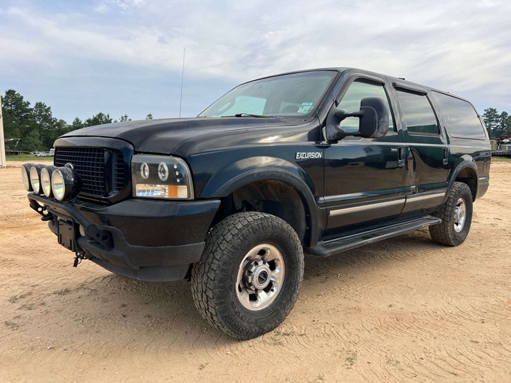 2004-ford-excursion-limited-image-1