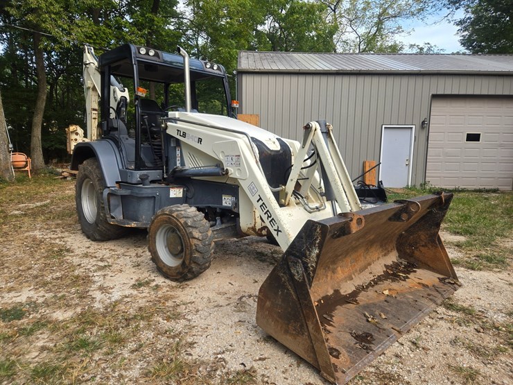 terex-tlb840r-image-14