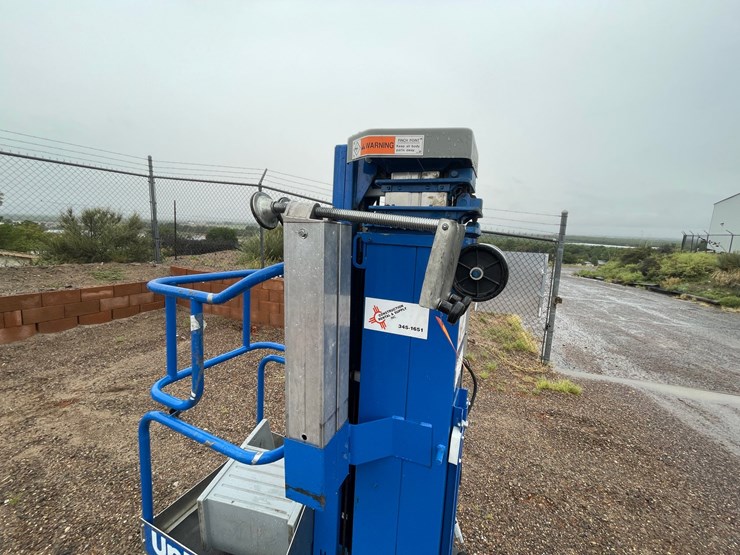 #4647-•-upright-25'-personnel-lift-image-31