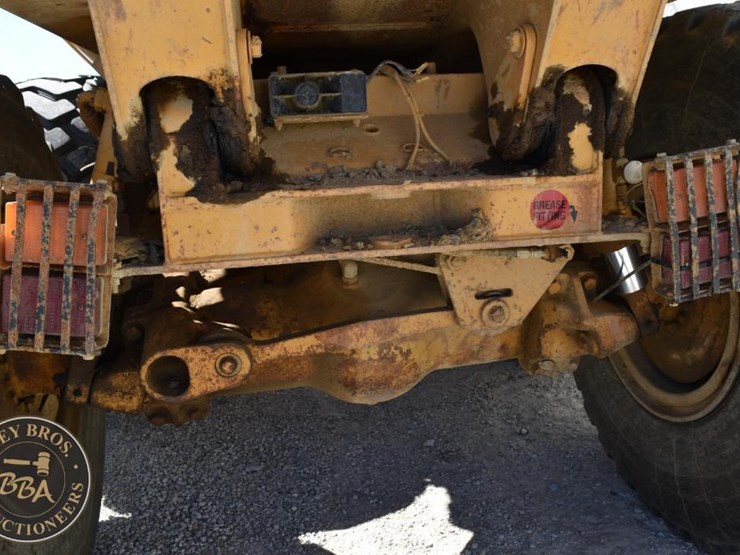 1994-caterpillar-d300d-image-31