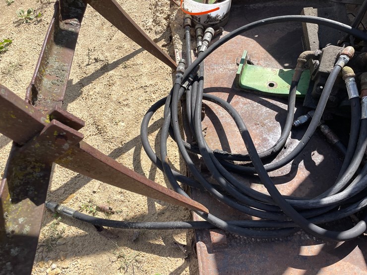 john-deere-148-image-27