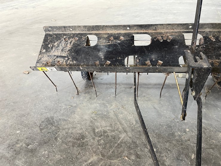 #3003-•-brinly-hardy-company-yard-dethatcher-image-15