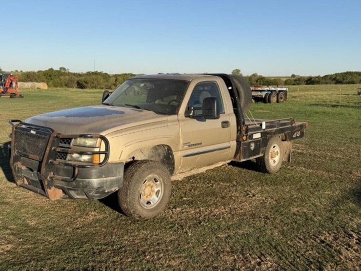 2007-chevrolet-3500-image-2