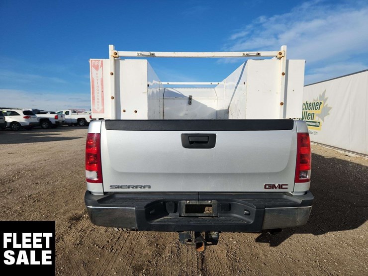 2014-gmc-sierra-3500hd-image-6