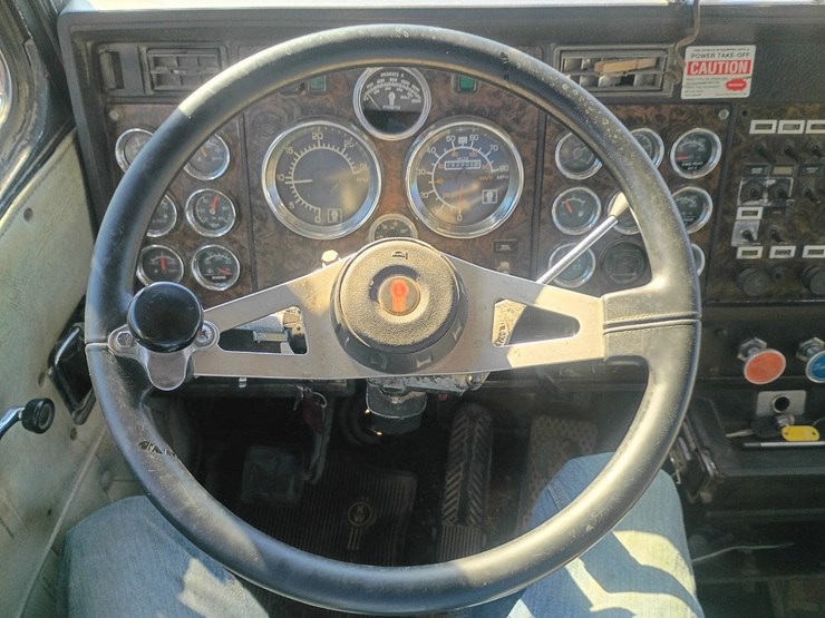 1984-kenworth-w900-image-71