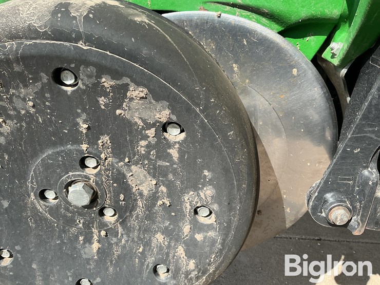 2018-john-deere-1775nt-image-12