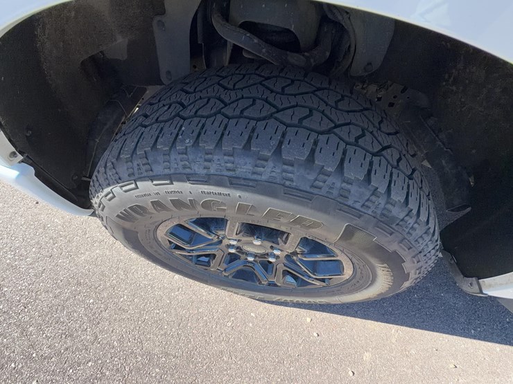 2024-ford-f150-xlt-image-9