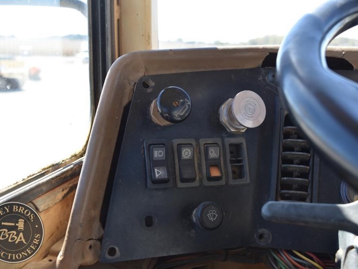 1997-caterpillar-d250e-ii-image-41