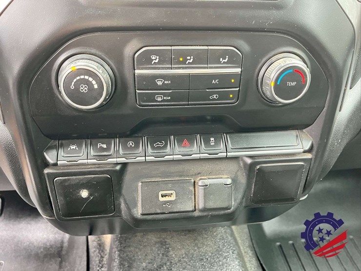 2019-chevrolet-silverado-4wd-pickup-truck-image-62