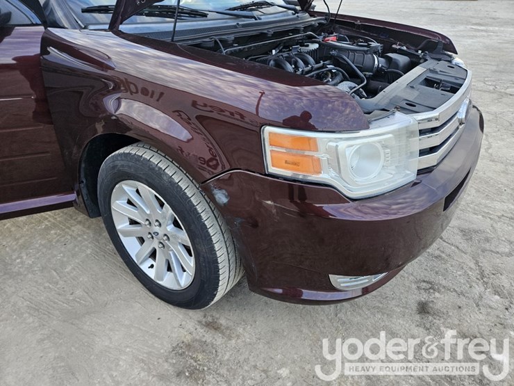 2010-ford-flex-image-42