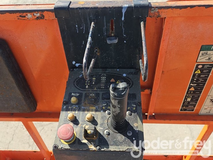 2015-jlg-4069le-image-18