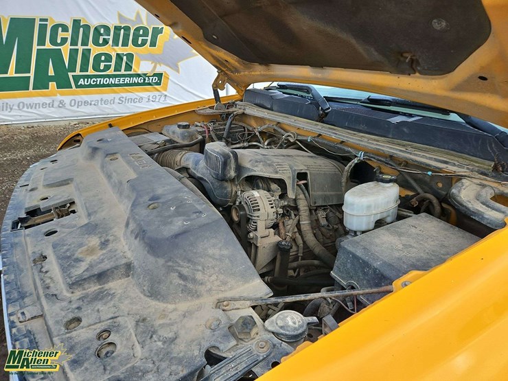 2012-chevrolet-silverado-2500hd-image-29