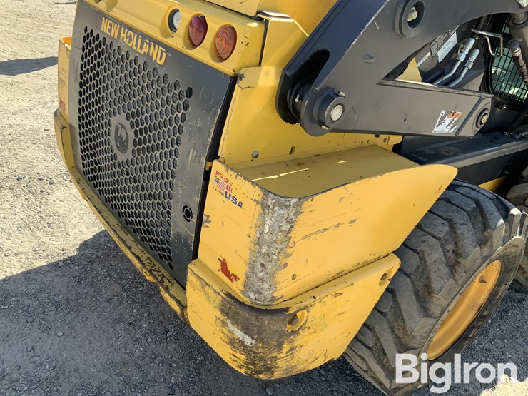 2020-new-holland-l228-image-16