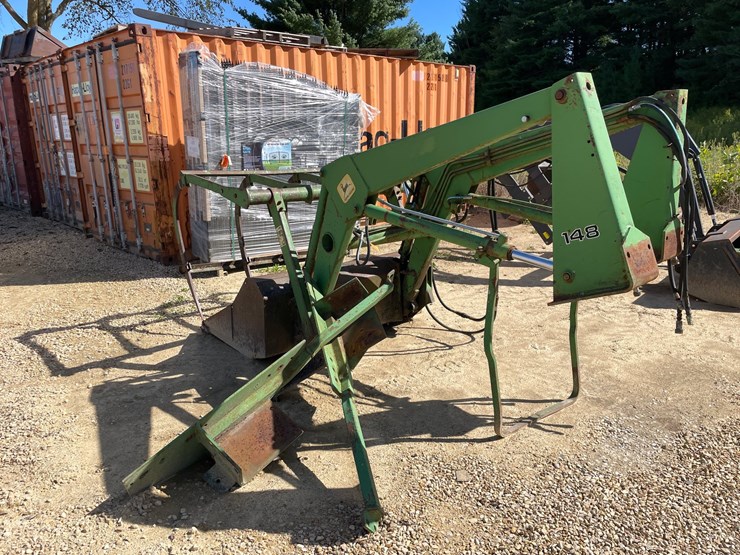 john-deere-148-image-7