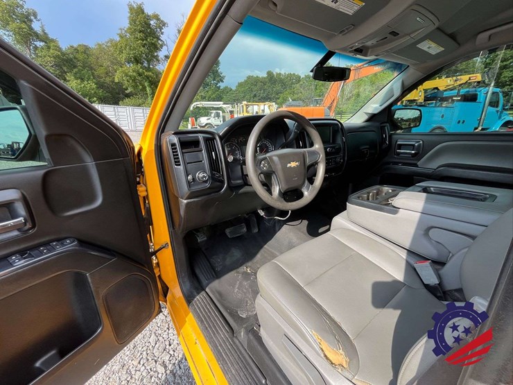 2017-chevrolet-silverado-1500-image-48