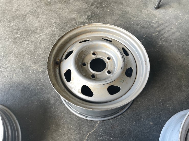 #3033-•-(3)-metal-rims-image-6