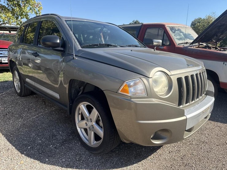 2008-jeep-compass-limited-image-3
