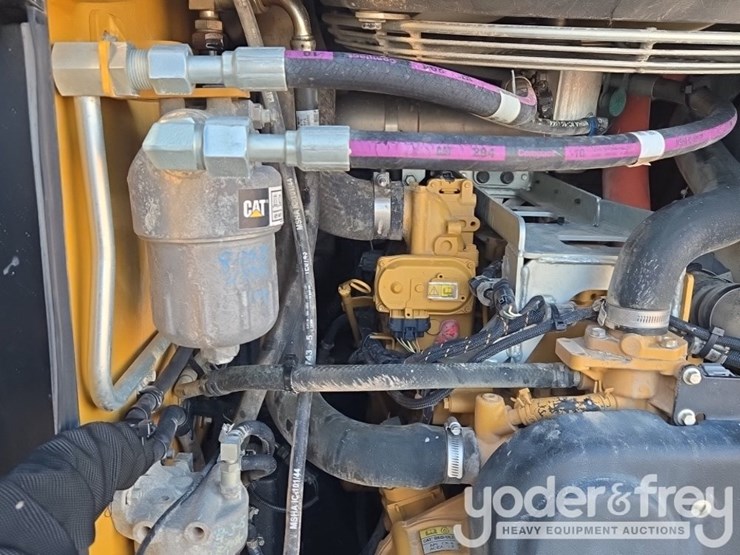 2019-caterpillar-299d2-image-39