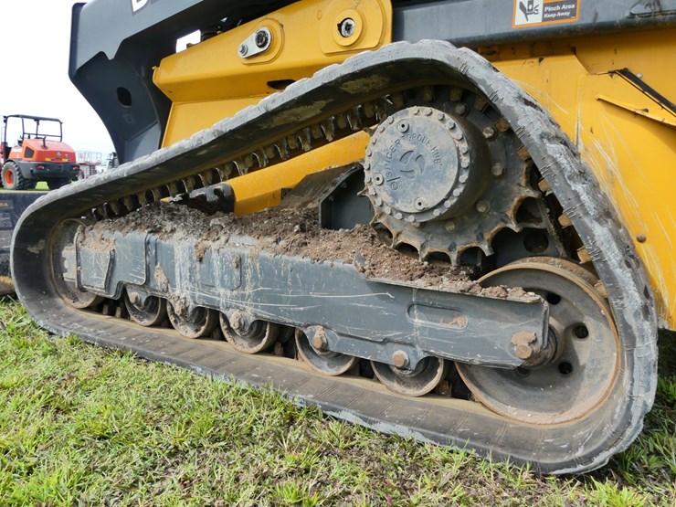 2025-deere-333p-image-5