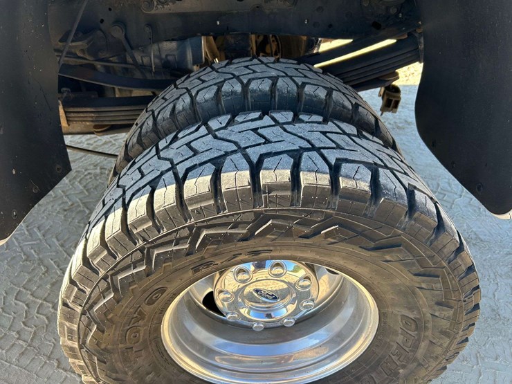 2015-ford-f350-image-21
