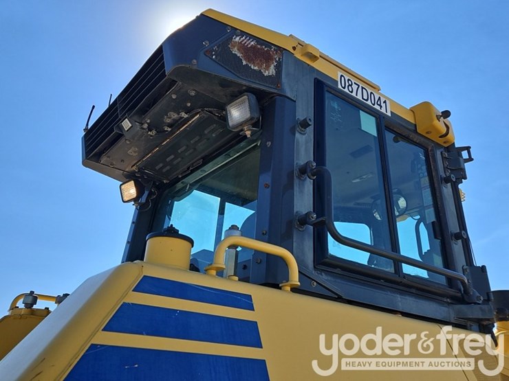 2015-komatsu-d61pxi-23-image-19
