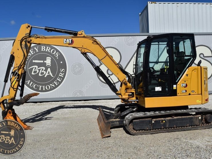 2023-caterpillar-306cr-image-11