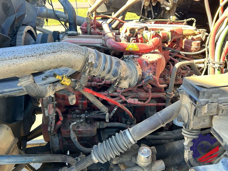 2019-freightliner-114sd-image-128