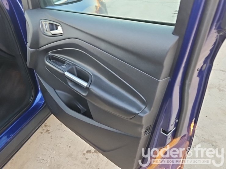 2014-ford-escape-image-28