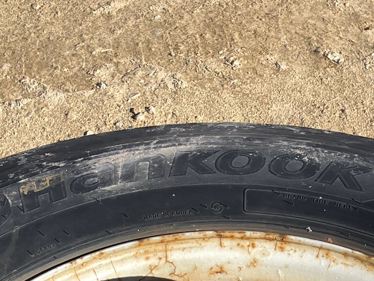 #3022-•-(2)-295/75r22.5-semi-steer-tires-and-rims-image-6