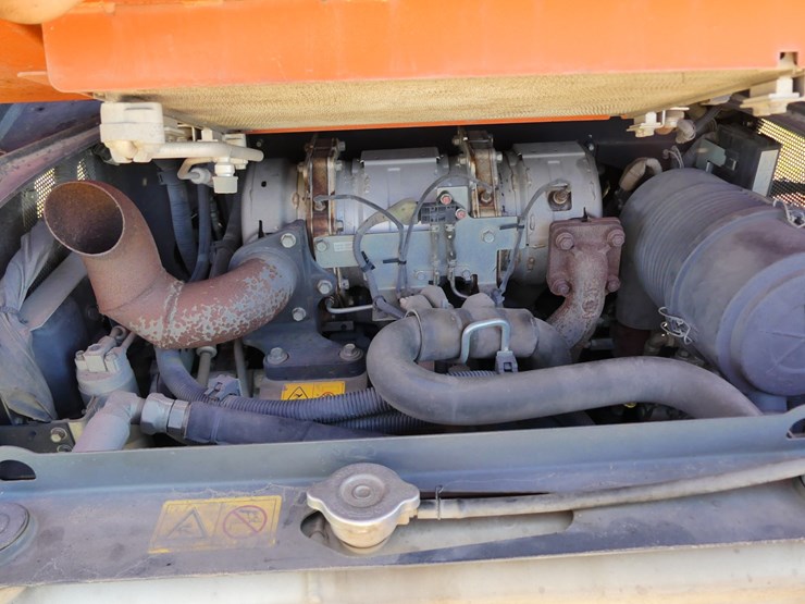 kubota-svl65-2-image-9