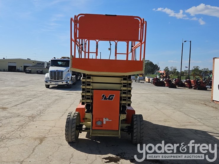 2015-jlg-4069le-image-4