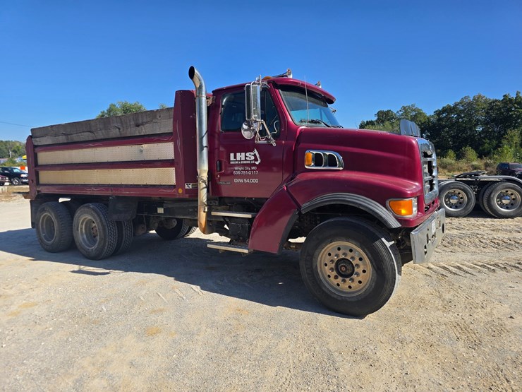 2001-sterling-l8500-image-16