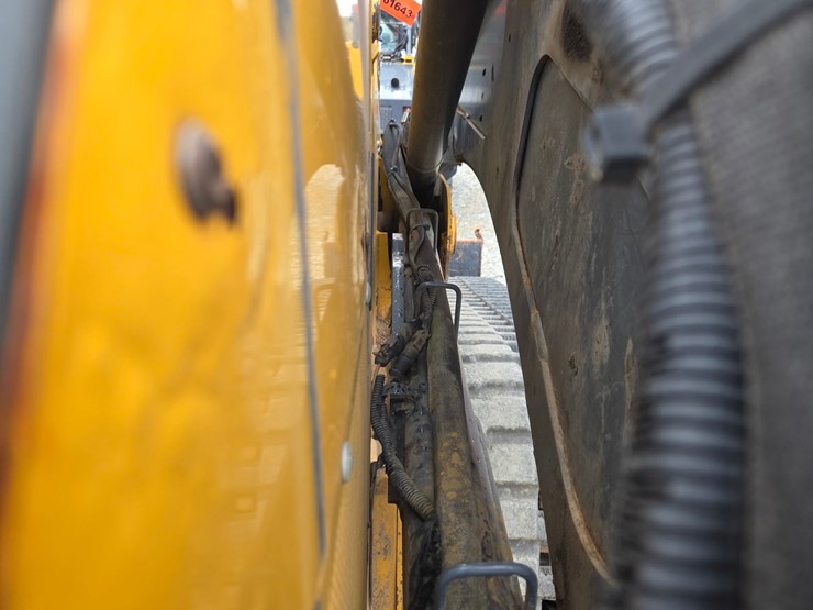 deere-333g-image-23